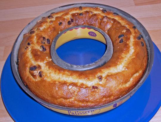 Ciambellone all'uvetta